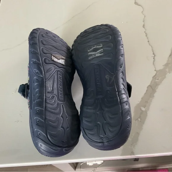 Skechers GoWalk 5 psychedelic Navy Sandals with Colorful Pattern - Picture 3 of 3